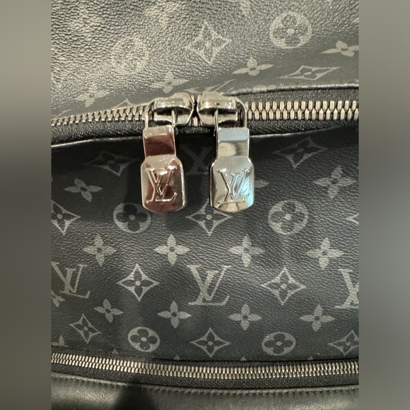 💯Authentic Louis Vuitton Discovery Backpack Monogram Eclipse Canvas. - Picture 6 of 16